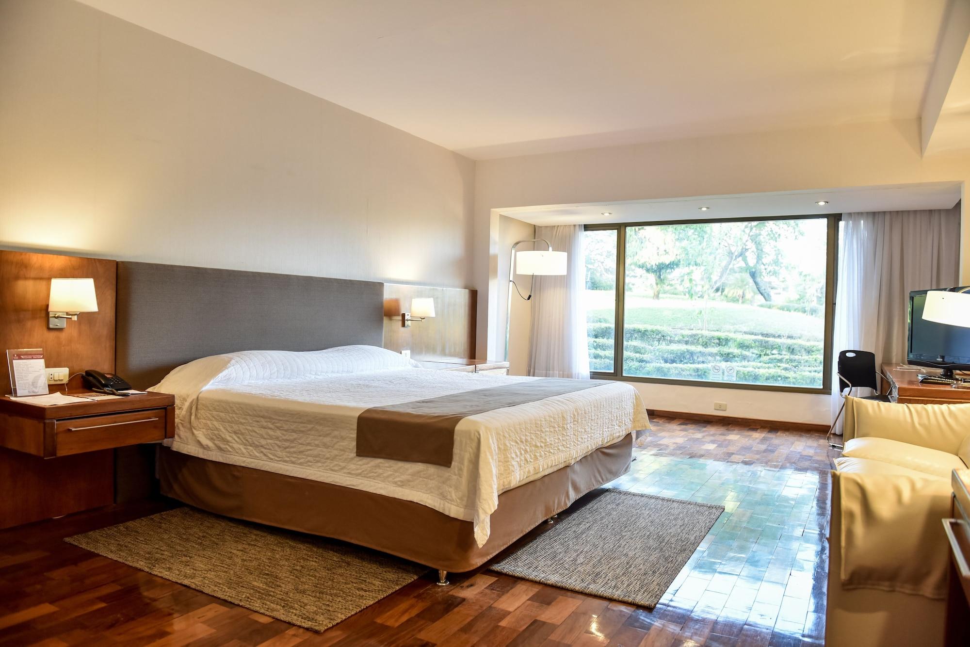 Yacht & Golf Club Paraguayo, A Tribute Portfolio Resort Lambare Eksteriør billede